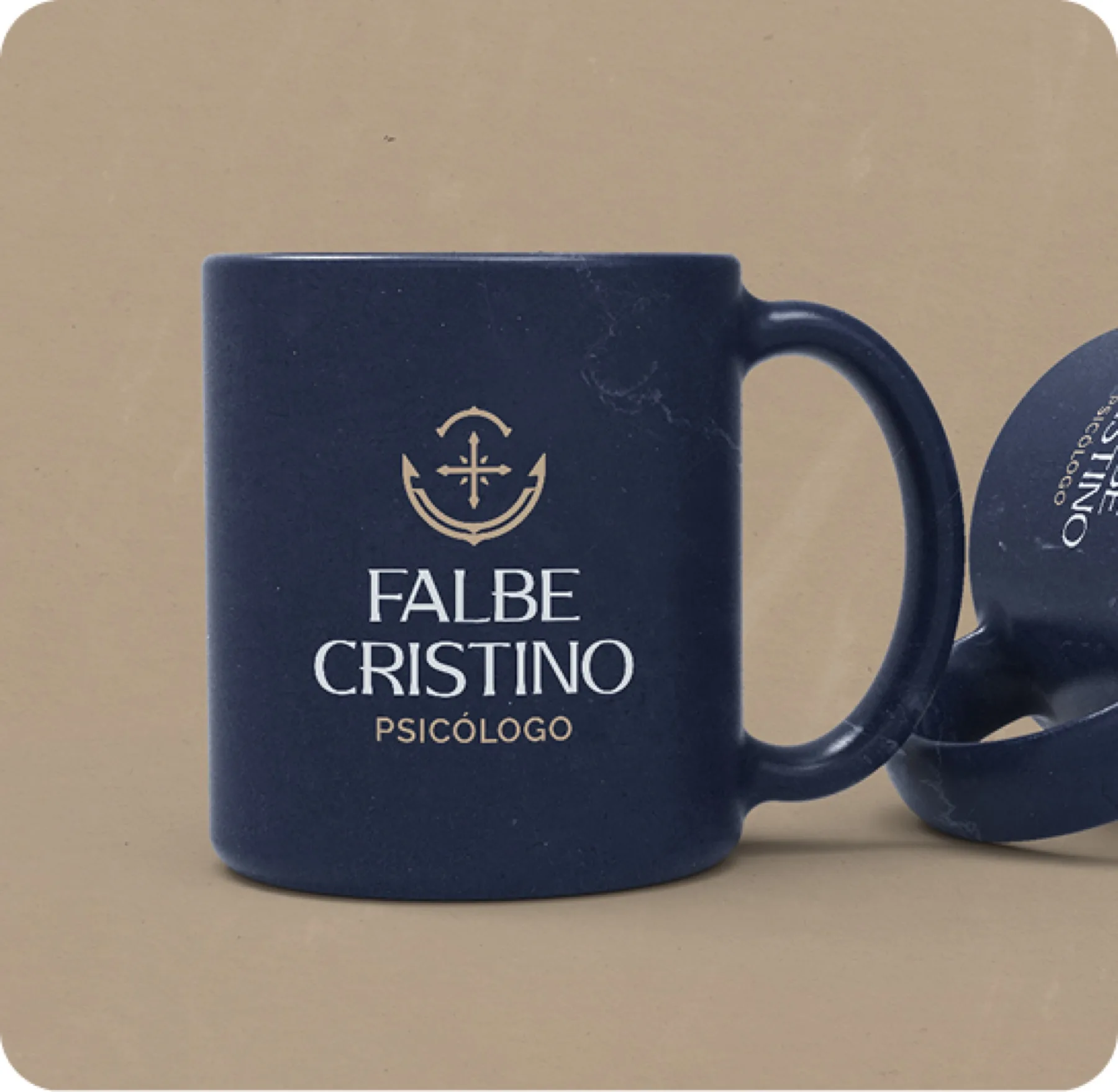 Caneca institucional Falbe Cristino, versão azul-marinho